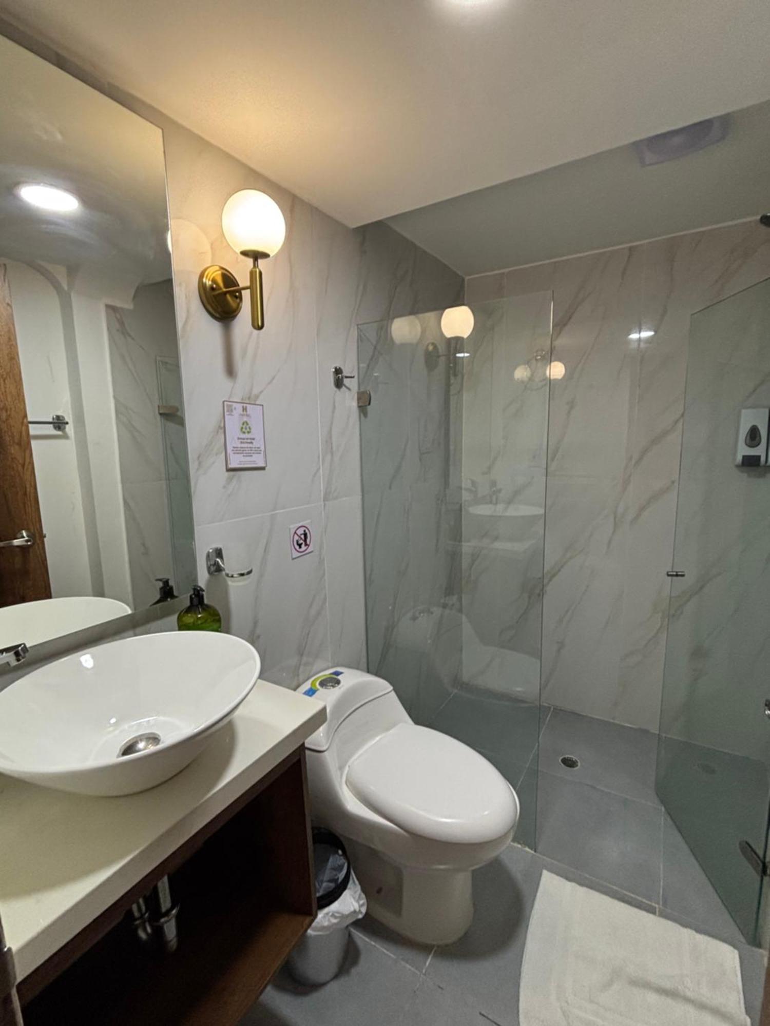 Amoek Hotel